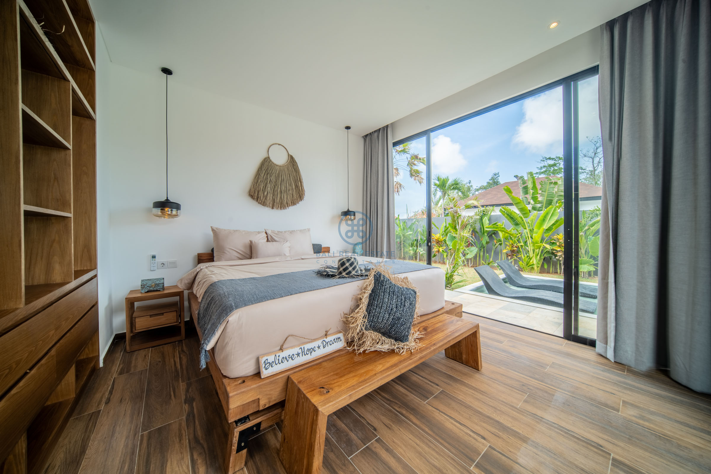 newly-built-4-bedroom-bright-boho-villa-drives-away-from-the-beach-in-ungasan-for-sale-rent-11