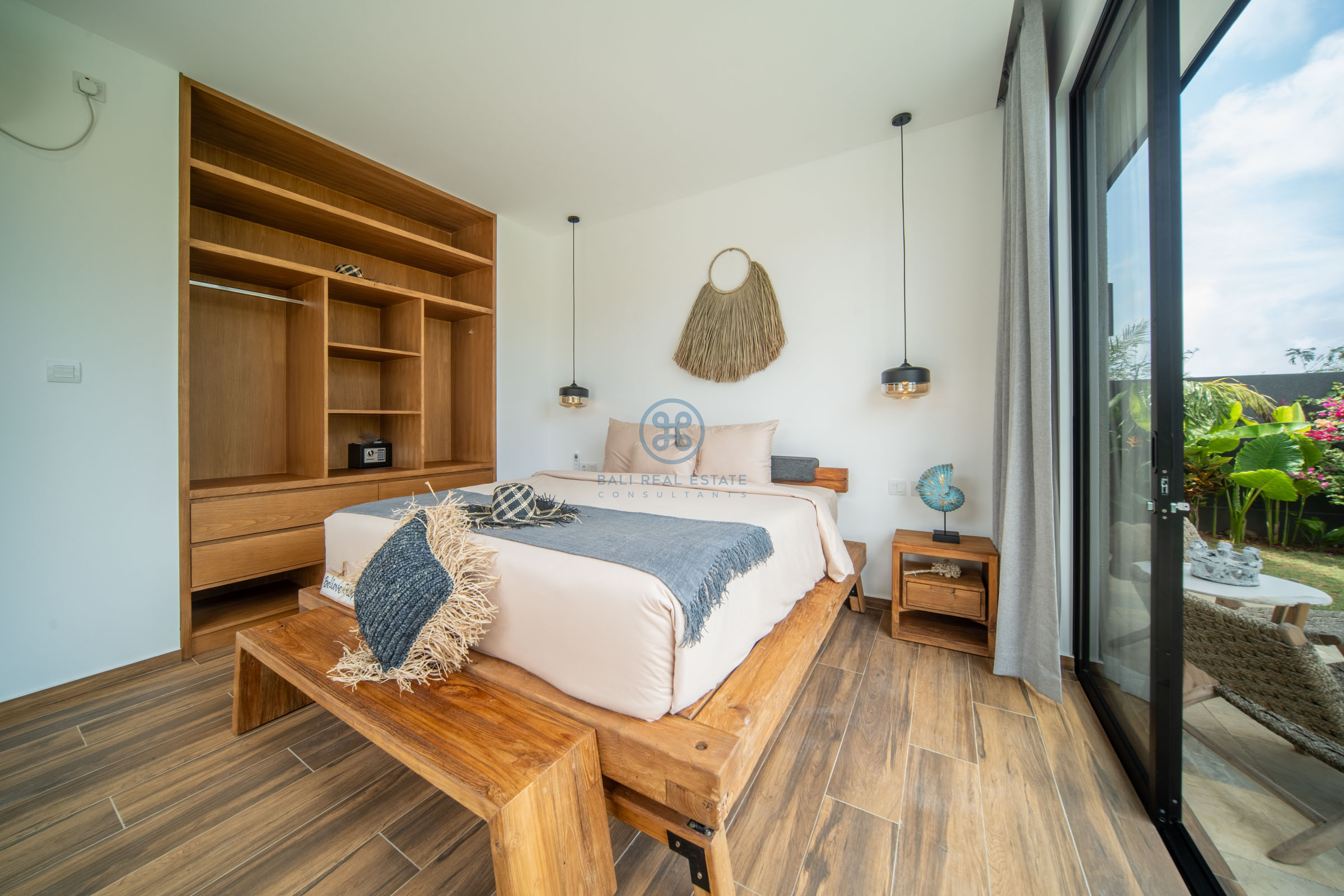 newly-built-4-bedroom-bright-boho-villa-drives-away-from-the-beach-in-ungasan-for-sale-rent-15