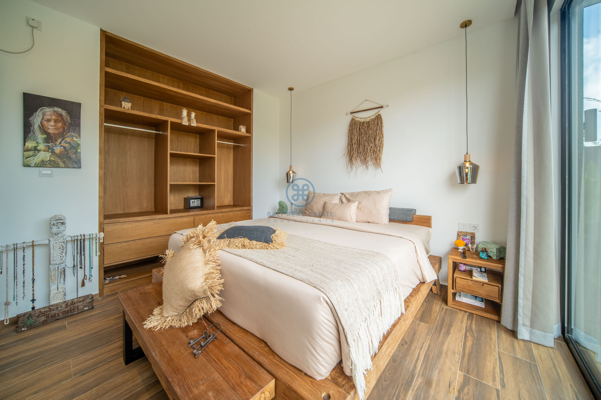 newly-built-4-bedroom-bright-boho-villa-drives-away-from-the-beach-in-ungasan-for-sale-rent-20