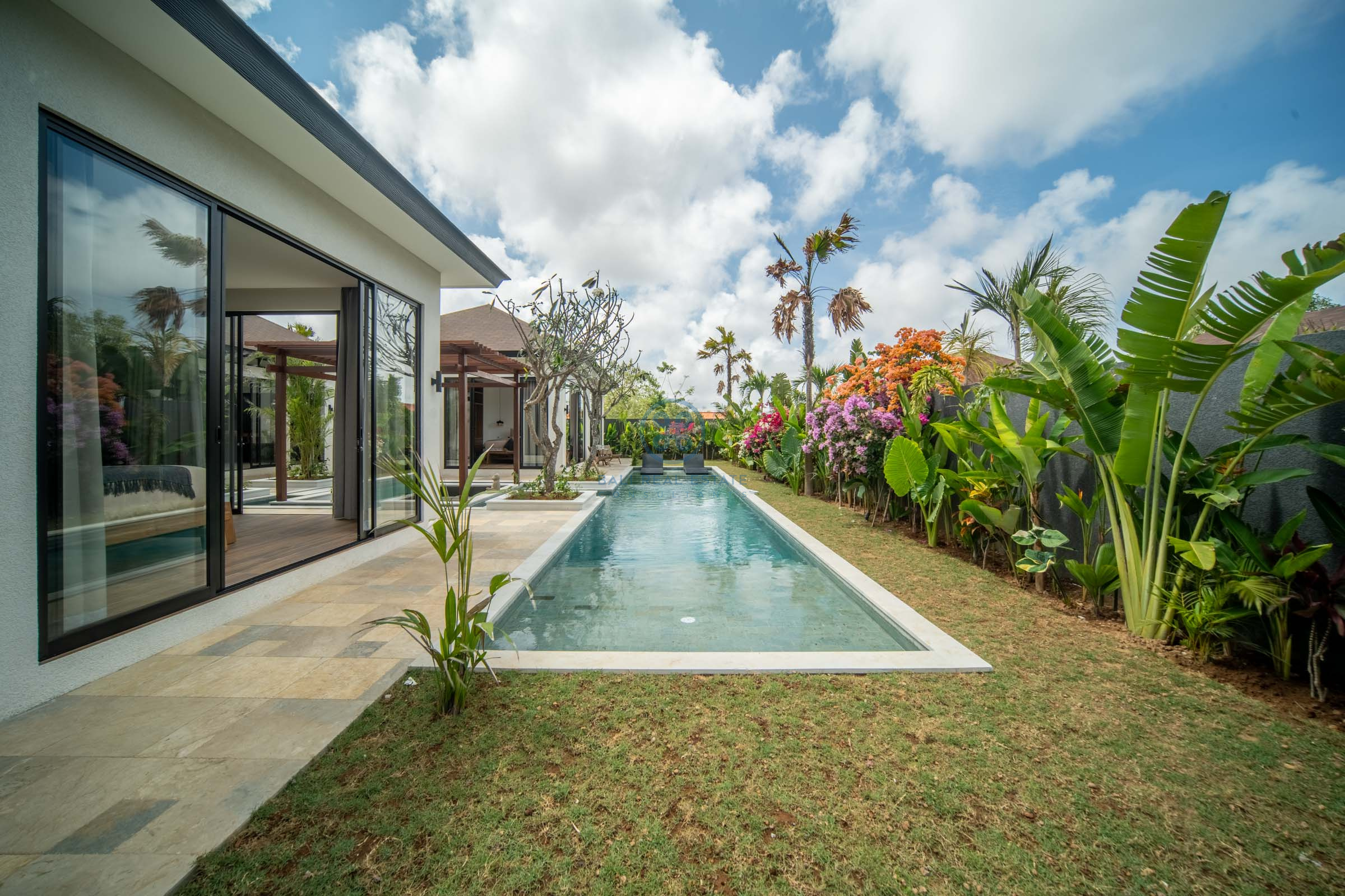 newly-built-4-bedroom-bright-boho-villa-drives-away-from-the-beach-in-ungasan-for-sale-rent-21