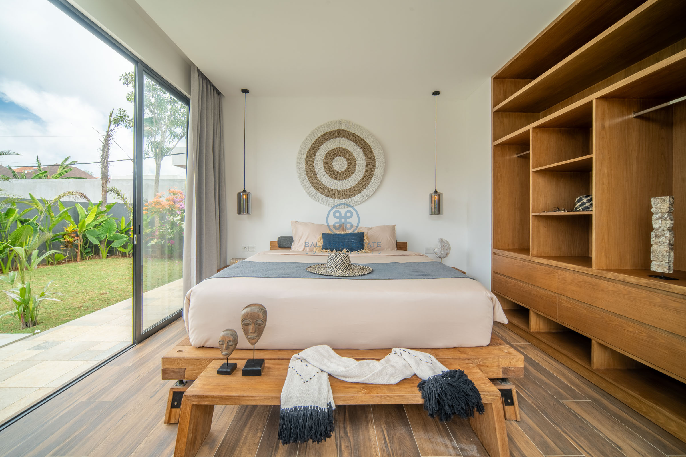 newly-built-4-bedroom-bright-boho-villa-drives-away-from-the-beach-in-ungasan-for-sale-rent-25